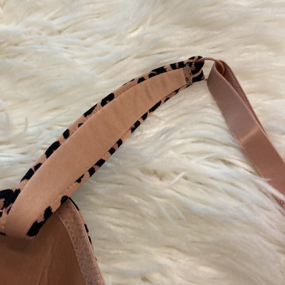 Adrianne Vittadini Bra size 38D excellent condition cheetah design - Picture 9 of 12
